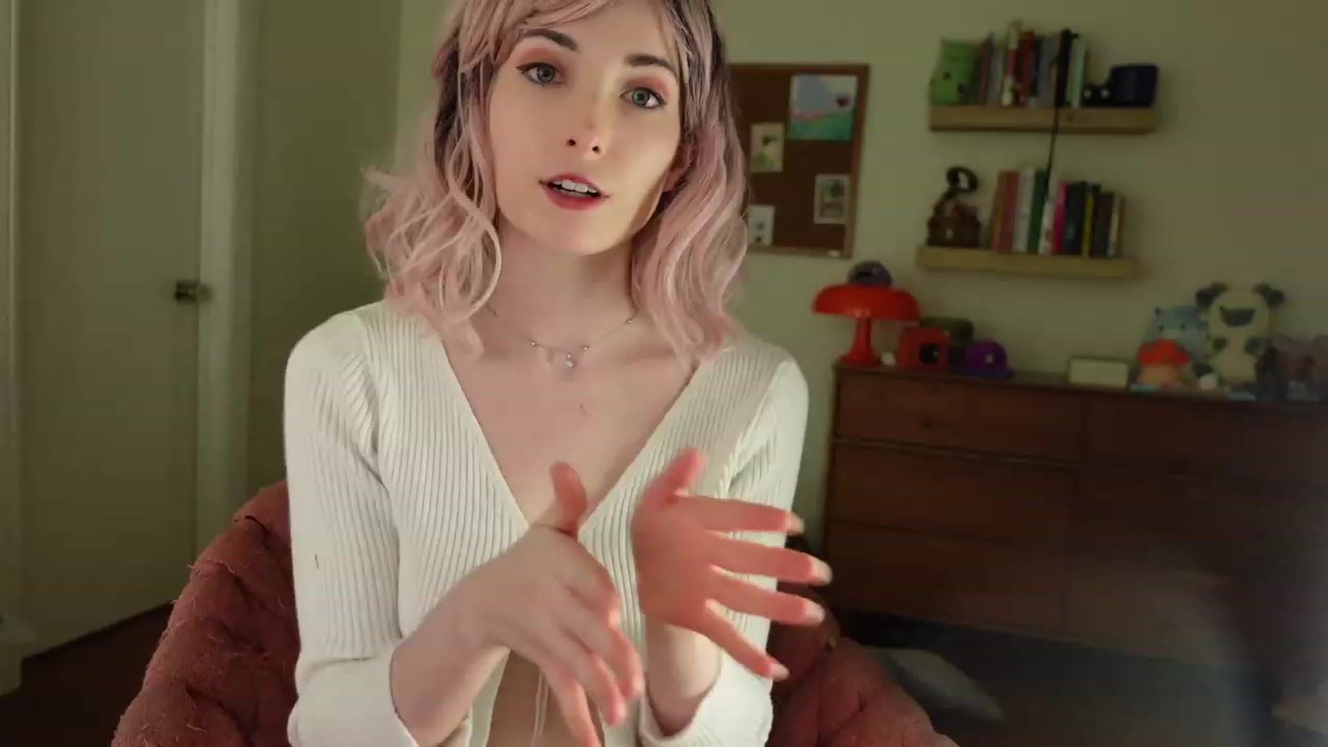 Gallery image thumbnail from Lil_blueberry's myfreecams stream on, 08/03/2023, 02:53 image 11 of 20