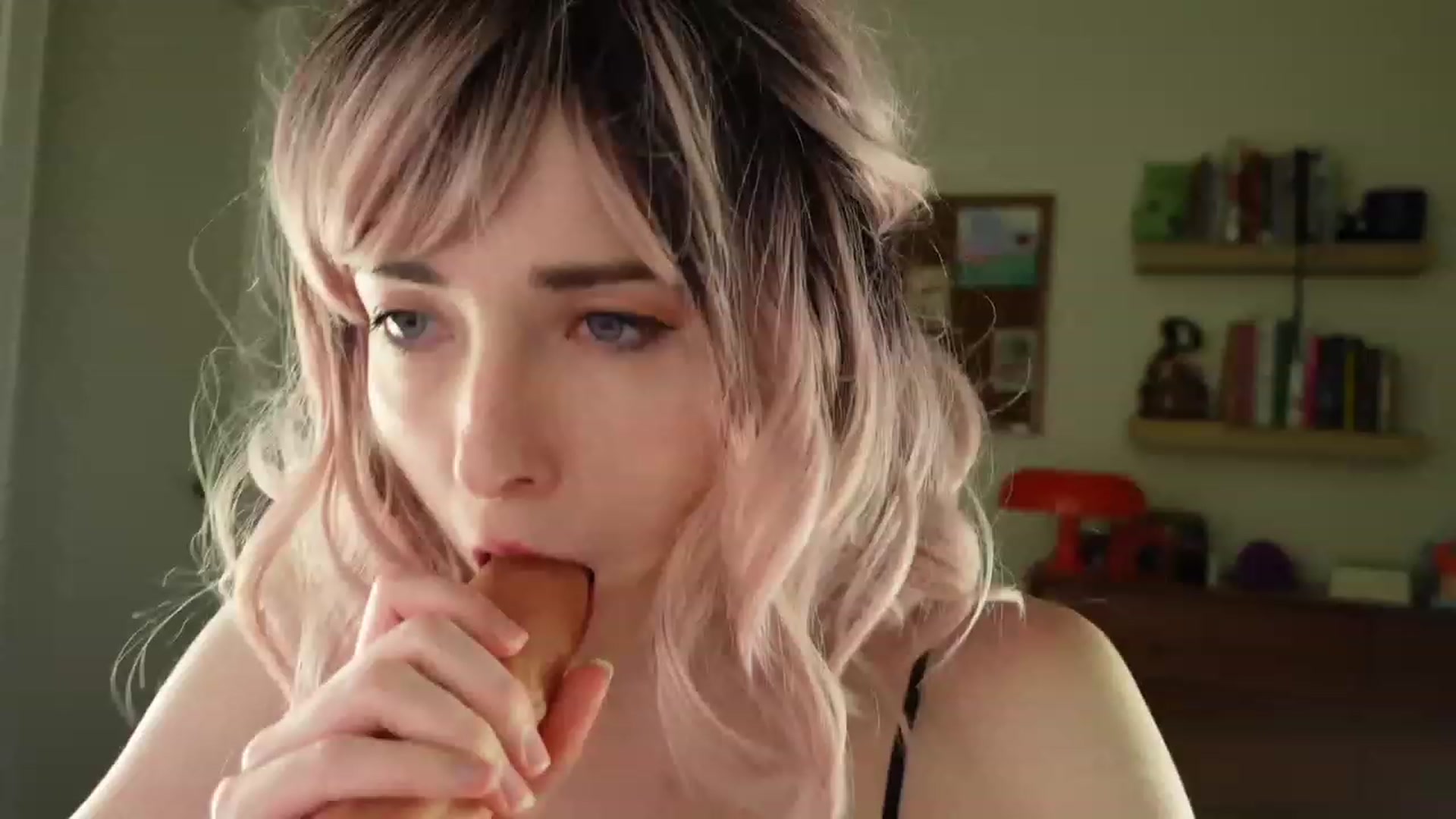 Gallery image thumbnail from Lil_blueberry's myfreecams stream on, 08/08/2023, 02:30 image 20 of 20