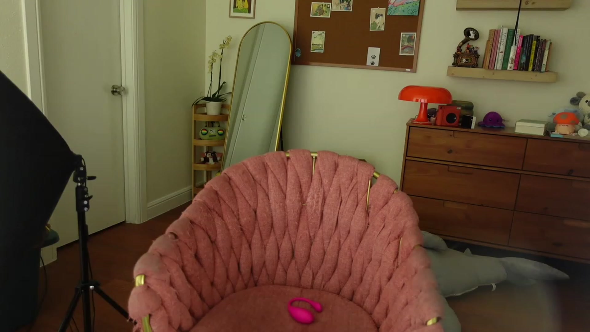 Gallery image thumbnail from Lil_blueberry's myfreecams stream on, 08/08/2023, 02:30 image 7 of 20