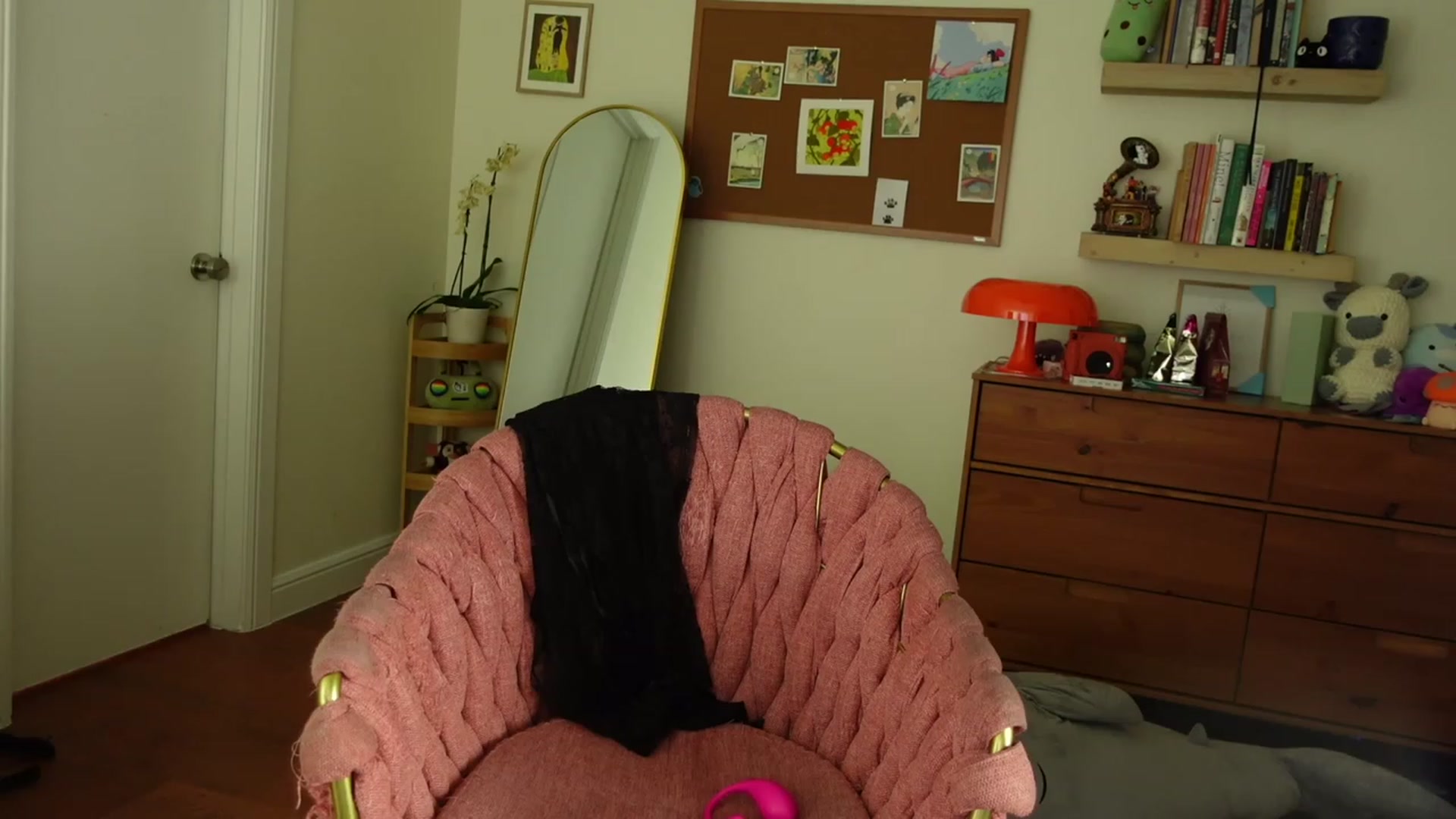 Gallery image thumbnail from Lil_blueberry's myfreecams stream on, 08/18/2023, 03:19 image 20 of 20