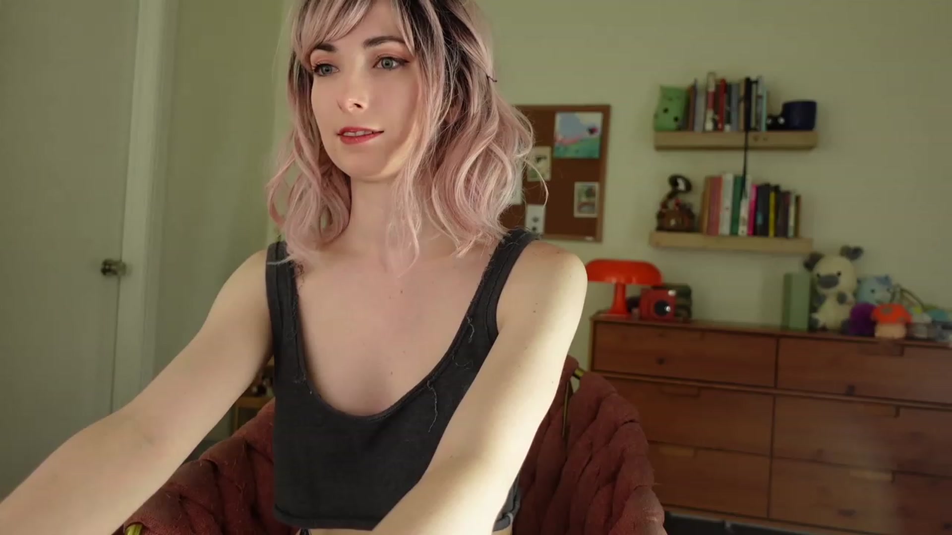 Gallery image thumbnail from Lil_blueberry's myfreecams stream on, 08/24/2023, 18:44 image 20 of 20