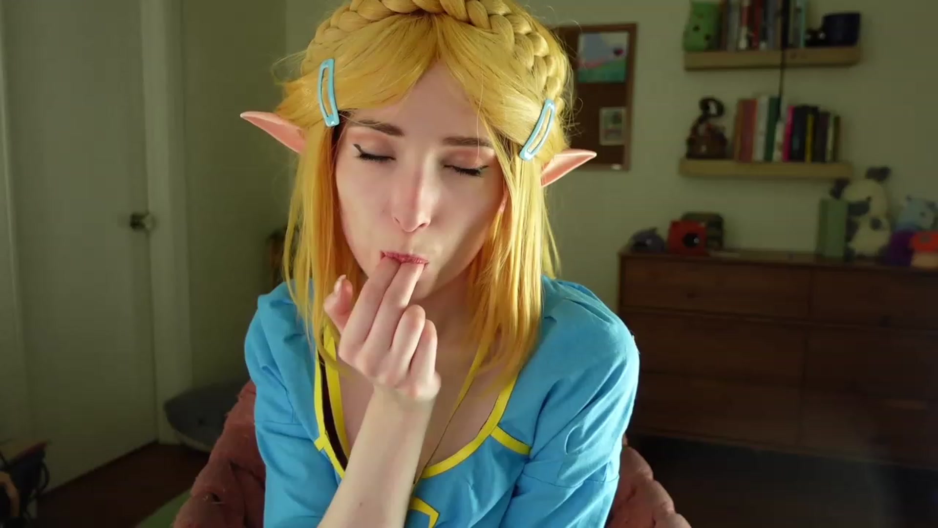 Gallery image thumbnail from Lil_blueberry's myfreecams stream on, 08/27/2023, 02:05 image 9 of 20