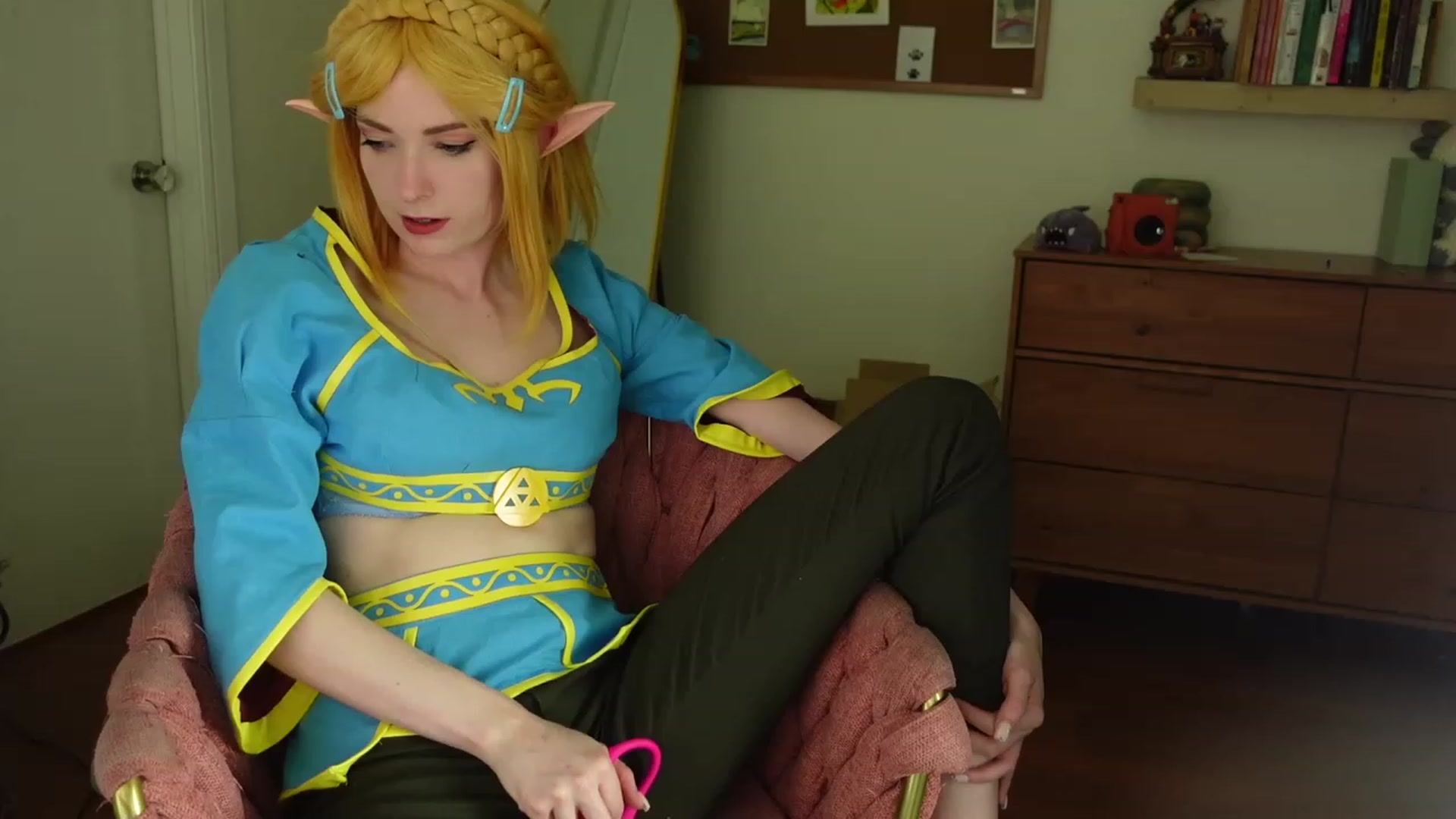 Gallery image thumbnail from Lil_blueberry's myfreecams stream on, 08/27/2023, 02:05 image 4 of 20