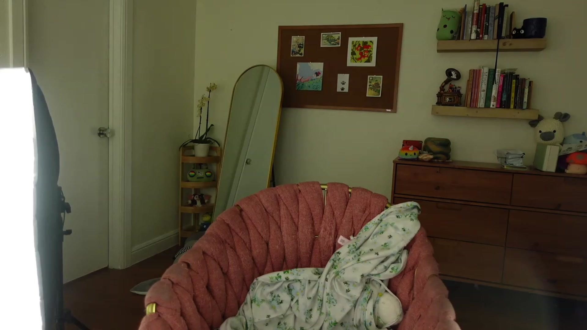 Gallery image thumbnail from Lil_blueberry's myfreecams stream on, 09/03/2023, 24:03 image 14 of 20