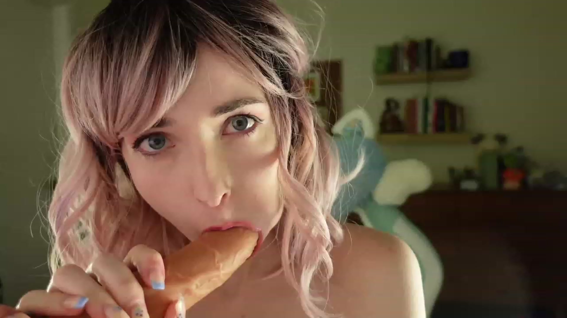 Gallery image thumbnail from Lil_blueberry's myfreecams stream on, 09/06/2023, 02:38 image 8 of 20