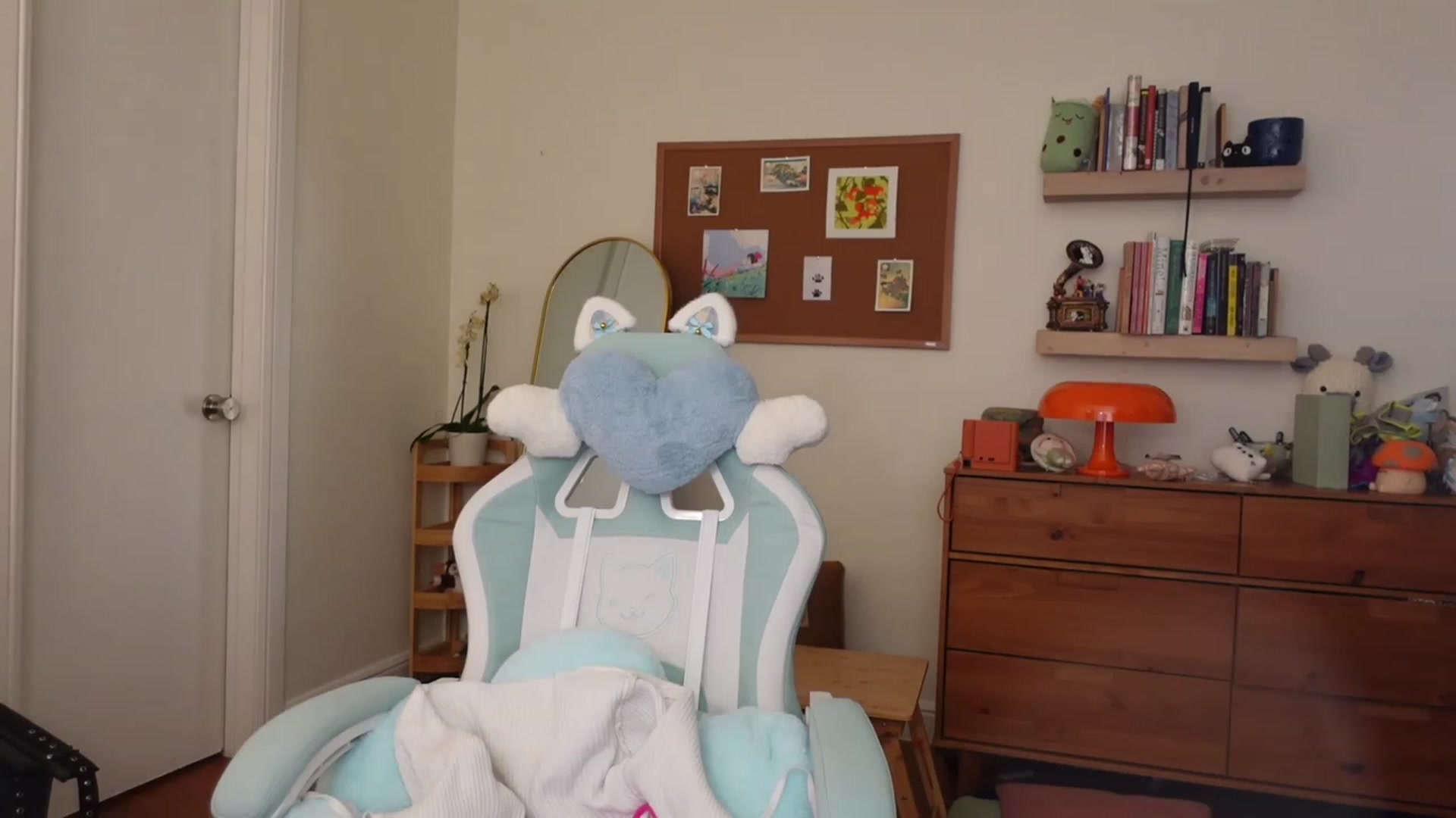 Gallery image thumbnail from Lil_blueberry's myfreecams stream on, 09/12/2023, 03:07 image 14 of 20