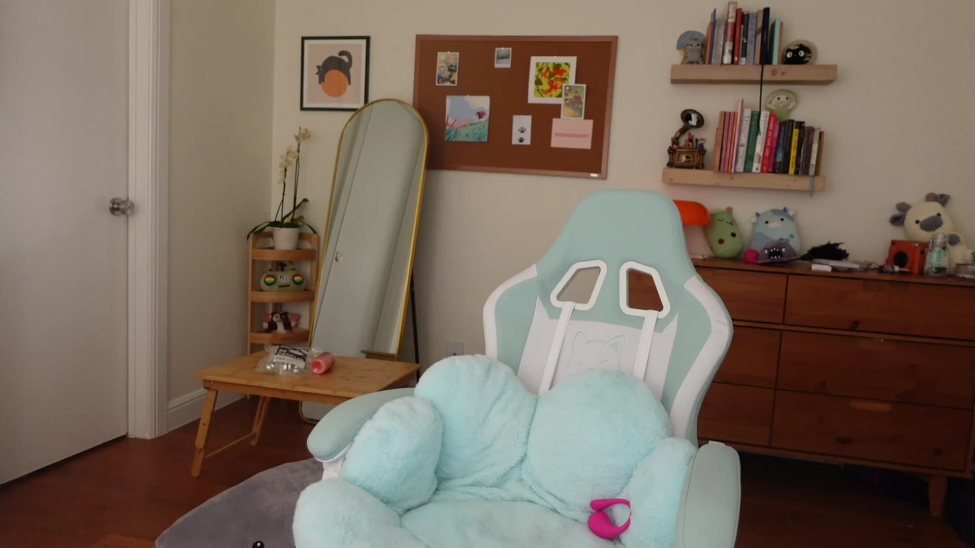 Gallery image thumbnail from Lil_blueberry's myfreecams stream on, 09/24/2023, 04:12 image 3 of 20
