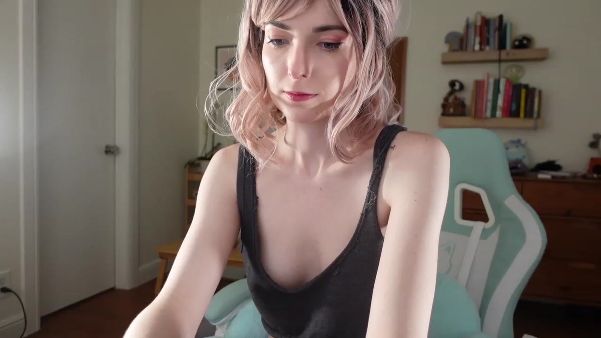 Gallery image thumbnail from Lil_blueberry's myfreecams stream on, 09/24/2023, 04:12 image 6 of 20