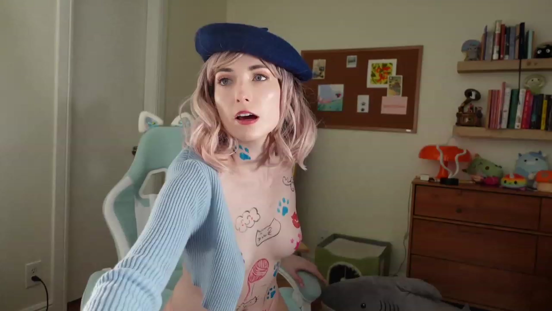 Gallery image thumbnail from Lil_blueberry's myfreecams stream on, 10/01/2023, 04:04 image 8 of 20