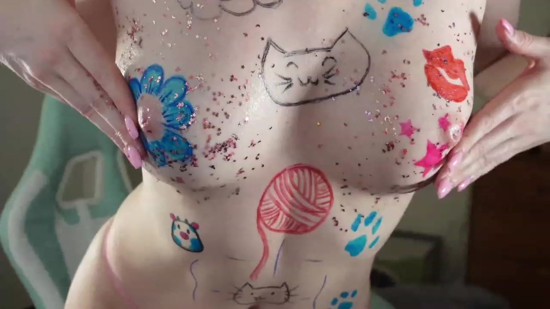 Gallery image thumbnail from Lil_blueberry's myfreecams stream on, 10/01/2023, 04:04 image 11 of 20