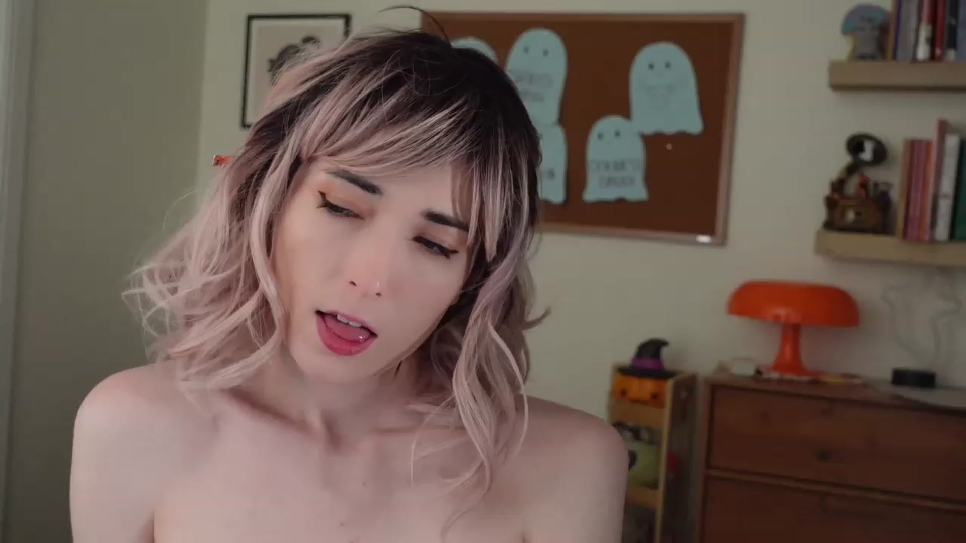 Gallery image thumbnail from Lil_blueberry's myfreecams stream on, 10/03/2023, 03:14 image 19 of 20
