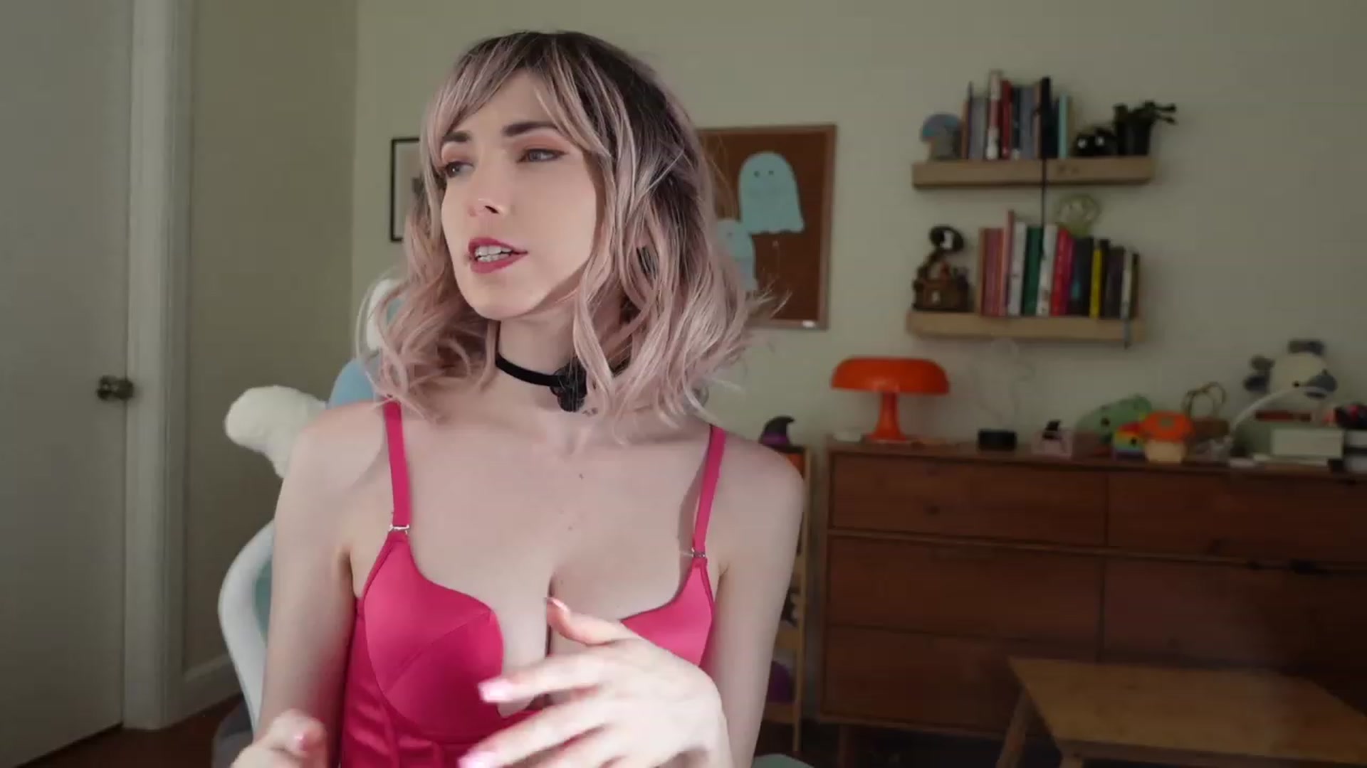 Gallery image thumbnail from Lil_blueberry's myfreecams stream on, 10/04/2023, 01:40 image 8 of 20