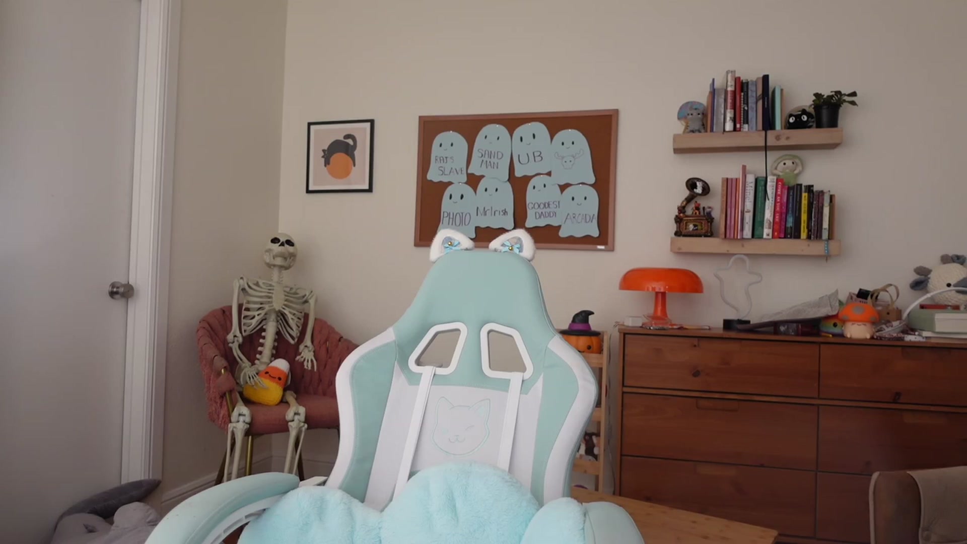 Gallery image thumbnail from Lil_blueberry's myfreecams stream on, 10/05/2023, 03:22 image 4 of 20