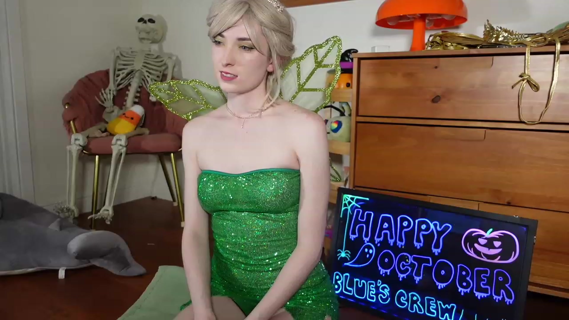 Gallery image thumbnail from Lil_blueberry's myfreecams stream on, 10/09/2023, 01:32 image 18 of 20