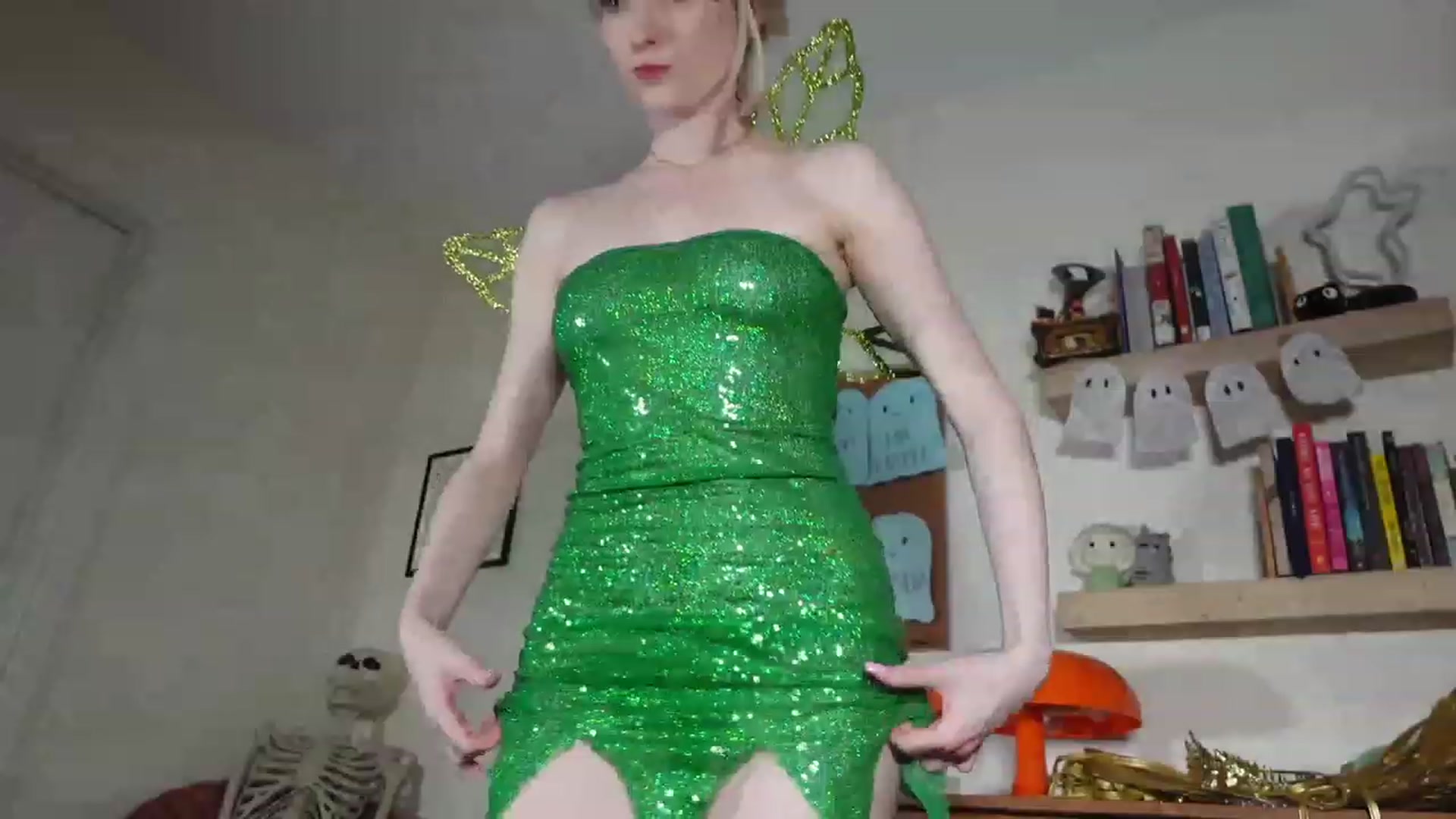 Gallery image thumbnail from Lil_blueberry's myfreecams stream on, 10/09/2023, 01:32 image 11 of 20