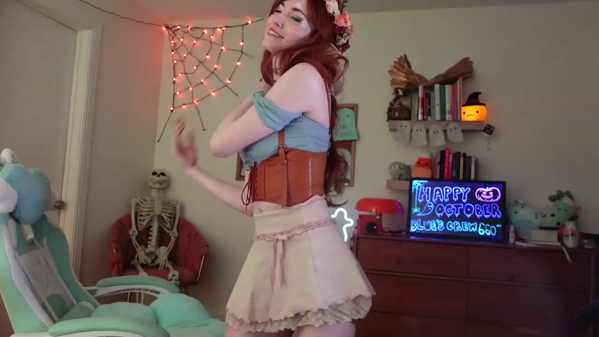 Gallery image thumbnail from Lil_blueberry's myfreecams stream on, 10/11/2023, 01:36 image 7 of 20
