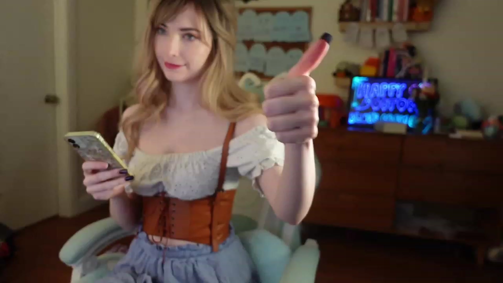 Gallery image thumbnail from Lil_blueberry's myfreecams stream on, 10/25/2023, 21:04 image 1 of 20