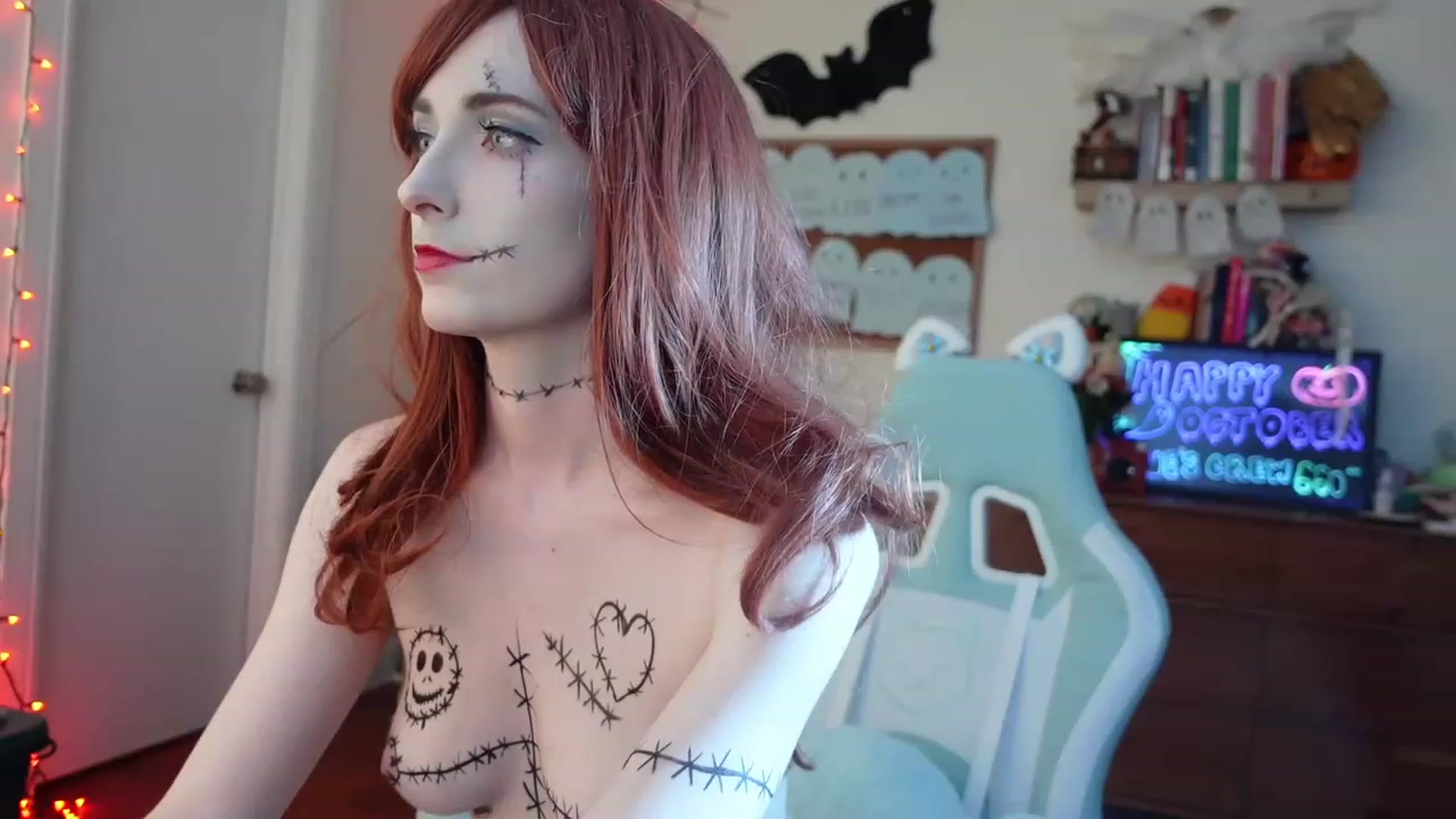 Gallery image thumbnail from Lil_blueberry's myfreecams stream on, 10/28/2023, 03:35 image 11 of 20