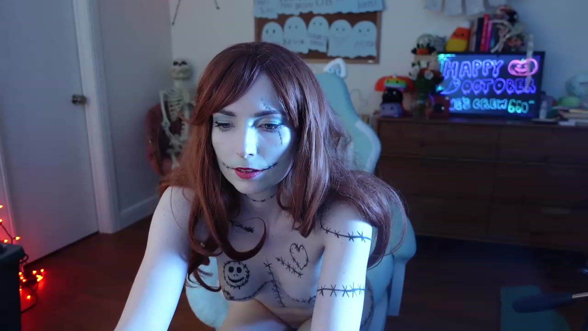 Gallery image thumbnail from Lil_blueberry's myfreecams stream on, 10/28/2023, 03:35 image 20 of 20