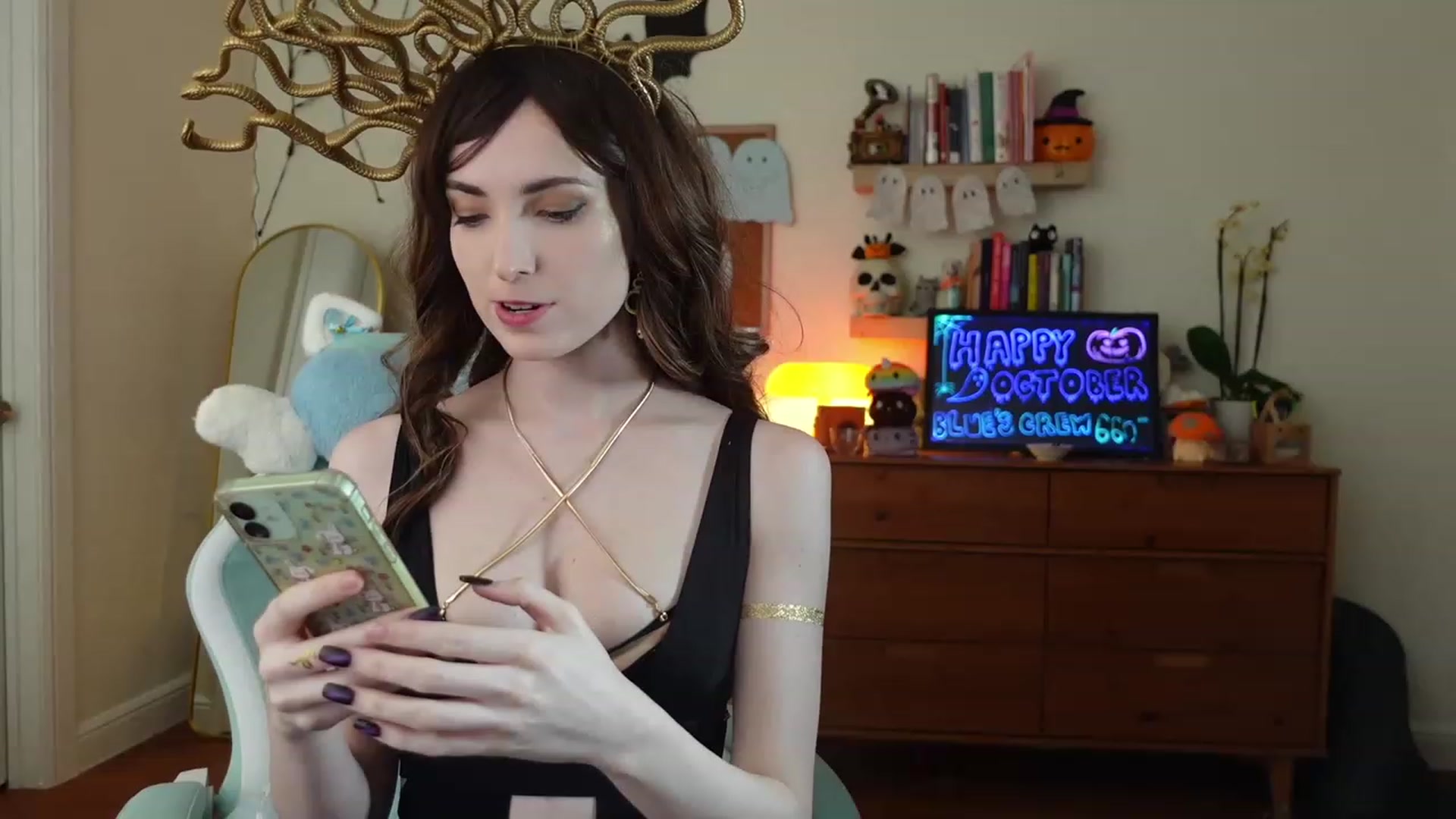 Gallery image thumbnail from Lil_blueberry's myfreecams stream on, 10/31/2023, 03:13 image 3 of 20