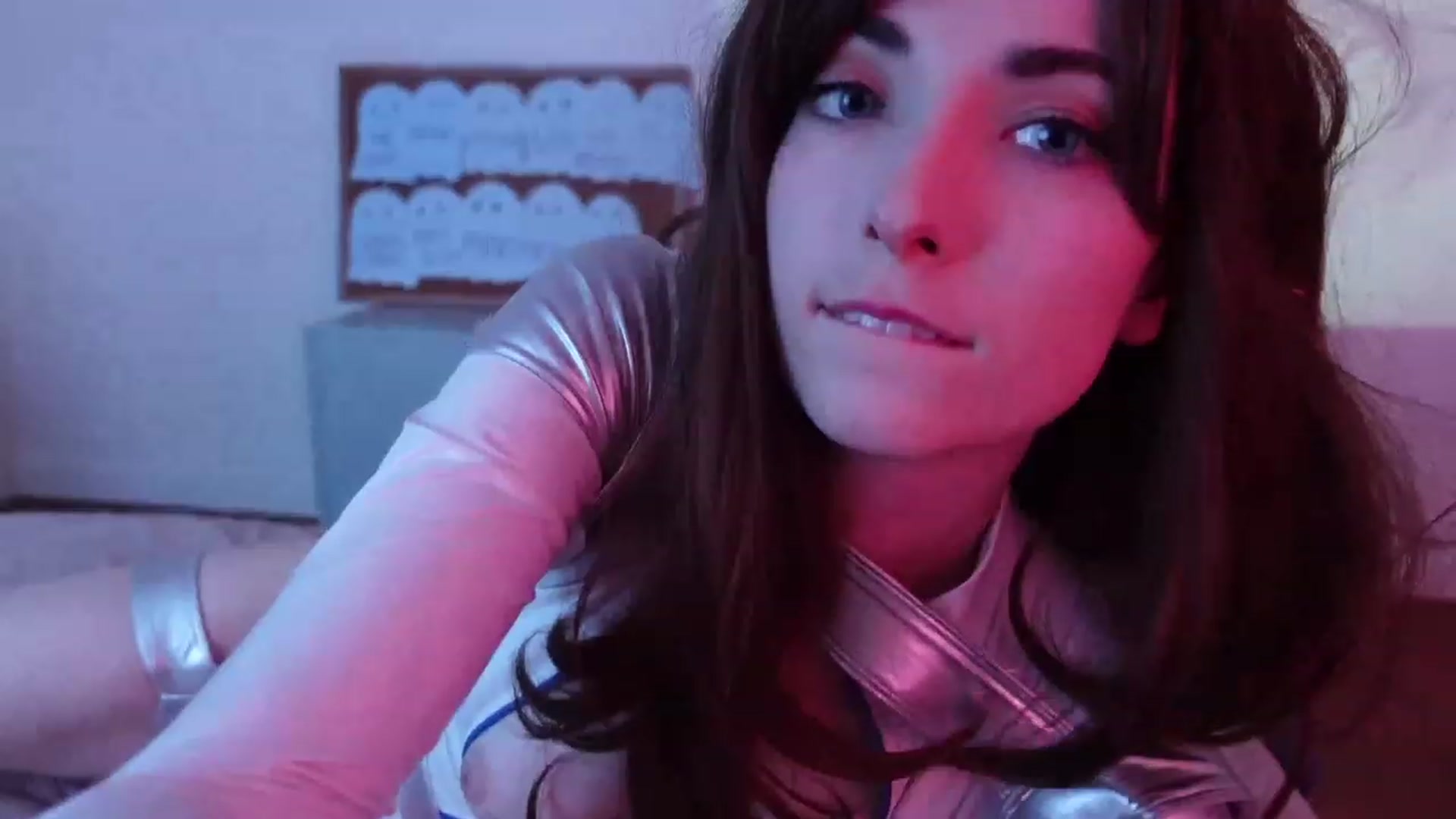 Gallery image thumbnail from Lil_blueberry's myfreecams stream on, 11/01/2023, 04:15 image 8 of 20