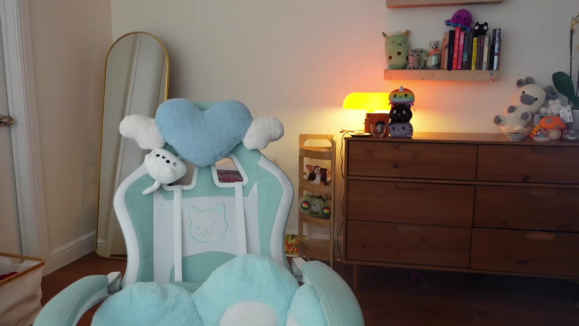 Gallery image thumbnail from Lil_blueberry's myfreecams stream on, 11/03/2023, 03:22 image 17 of 20