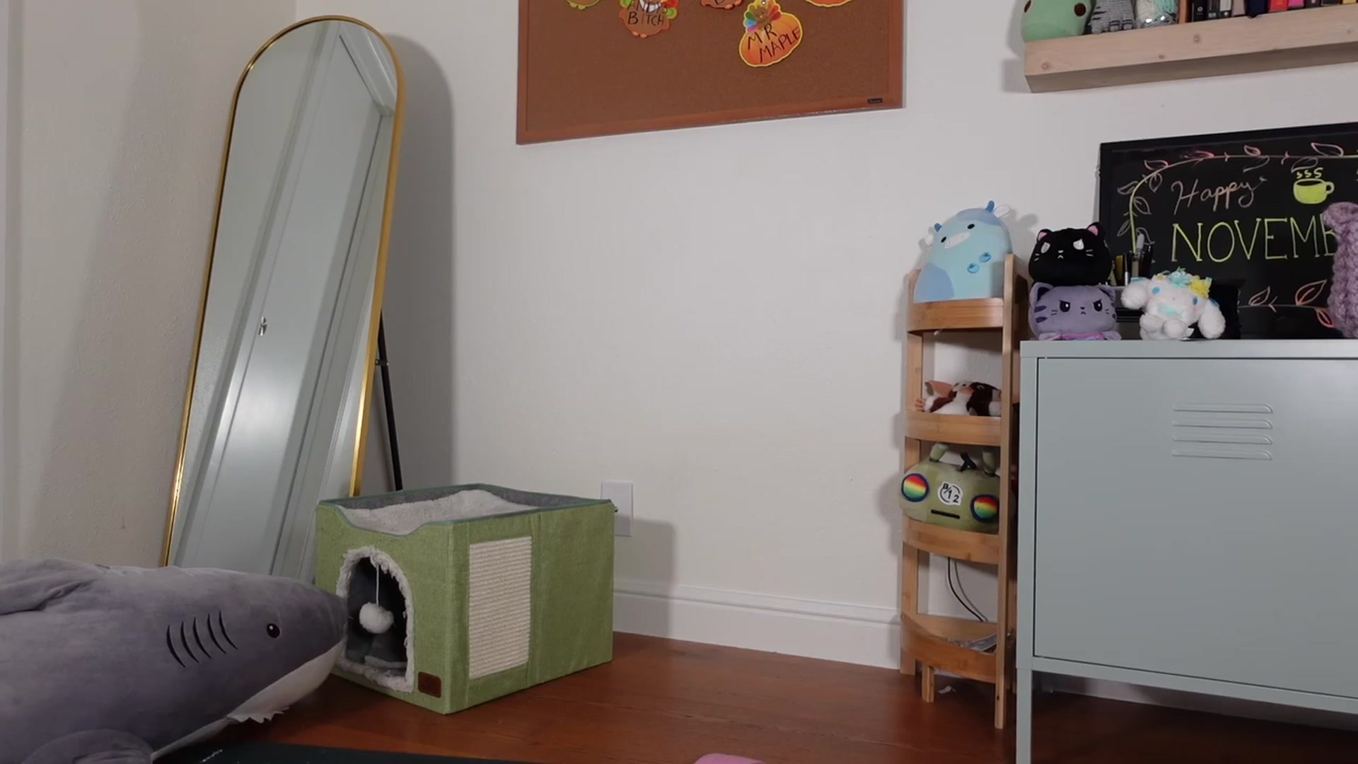 Gallery image thumbnail from Lil_blueberry's myfreecams stream on, 11/13/2023, 02:32 image 14 of 20