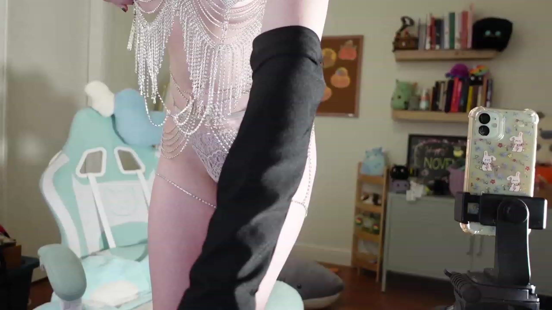 Gallery image thumbnail from Lil_blueberry's myfreecams stream on, 11/15/2023, 02:06 image 8 of 20