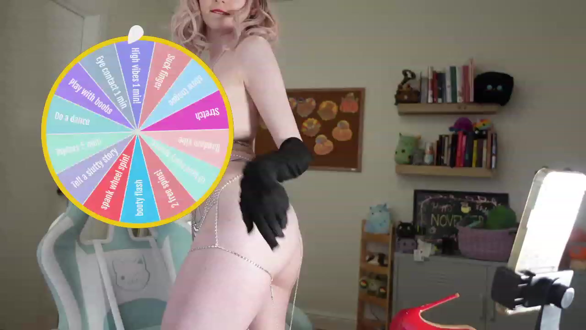 Gallery image thumbnail from Lil_blueberry's myfreecams stream on, 11/15/2023, 02:06 image 9 of 20