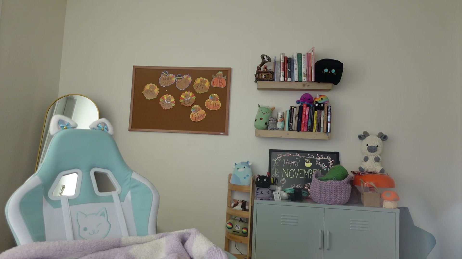Gallery image thumbnail from Lil_blueberry's myfreecams stream on, 11/16/2023, 04:13 image 13 of 20