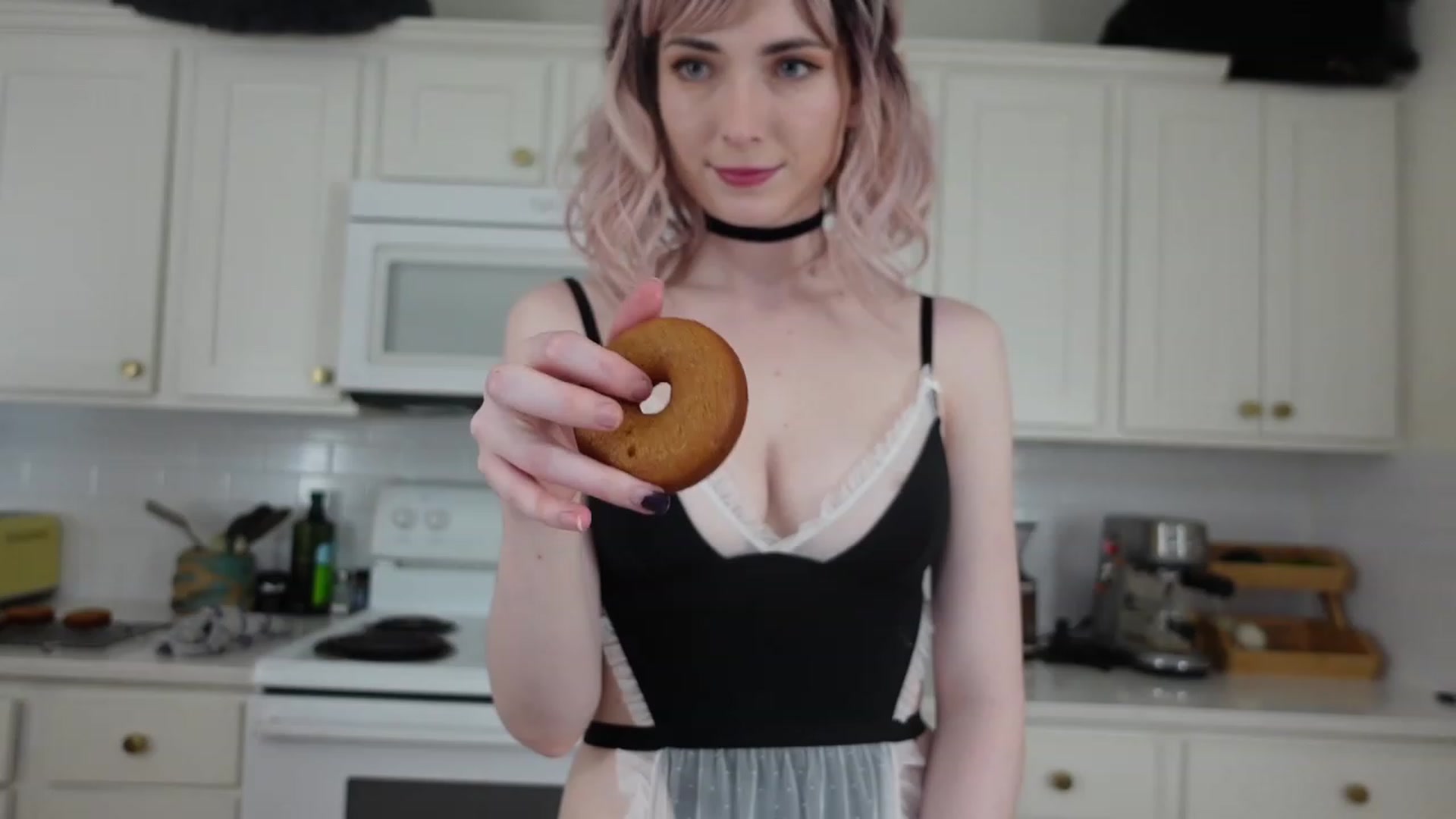 Gallery image thumbnail from Lil_blueberry's myfreecams stream on, 11/19/2023, 03:59 image 8 of 20