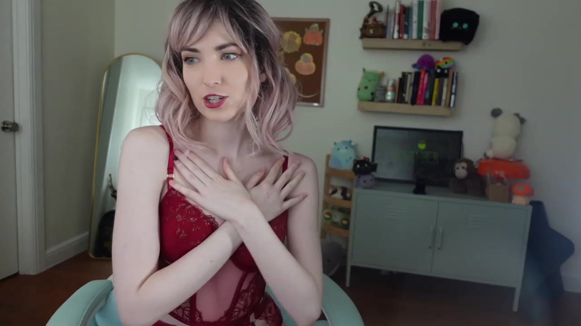 Gallery image thumbnail from Lil_blueberry's myfreecams stream on, 11/22/2023, 02:30 image 19 of 20