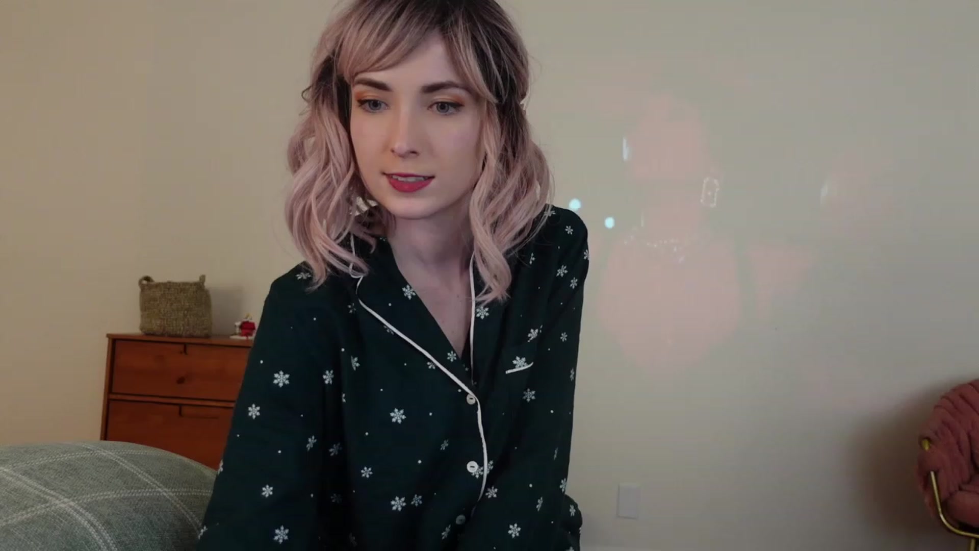 Gallery image thumbnail from Lil_blueberry's myfreecams stream on, 11/26/2023, 03:06 image 3 of 20