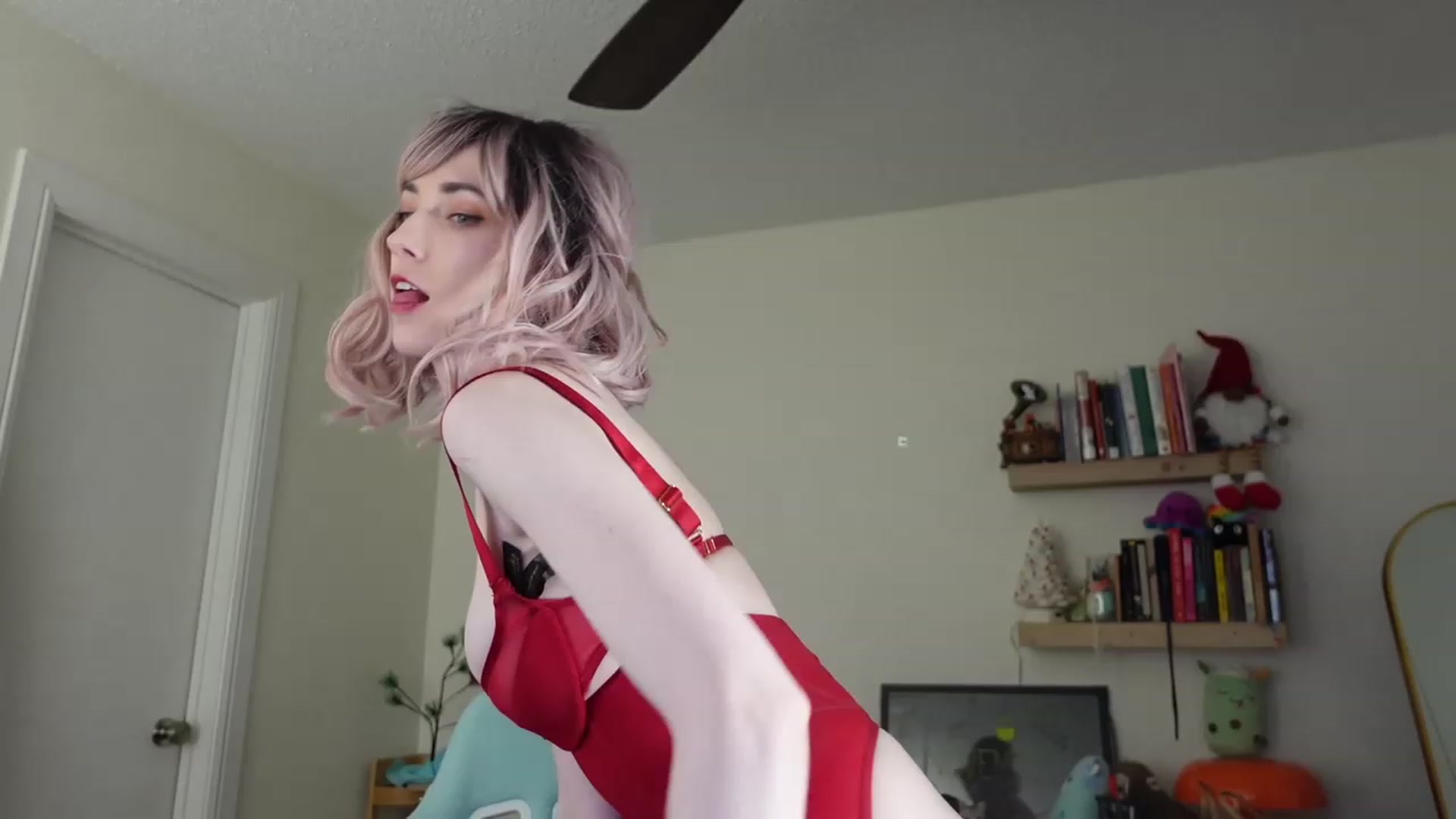 Gallery image thumbnail from Lil_blueberry's myfreecams stream on, 12/06/2023, 02:36 image 16 of 20
