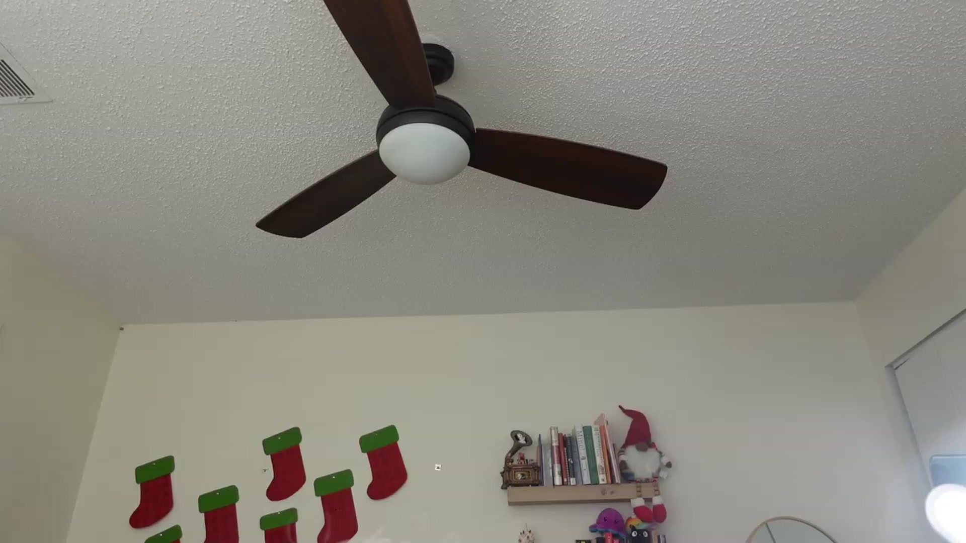 Gallery image thumbnail from Lil_blueberry's myfreecams stream on, 12/11/2023, 24:47 image 15 of 20