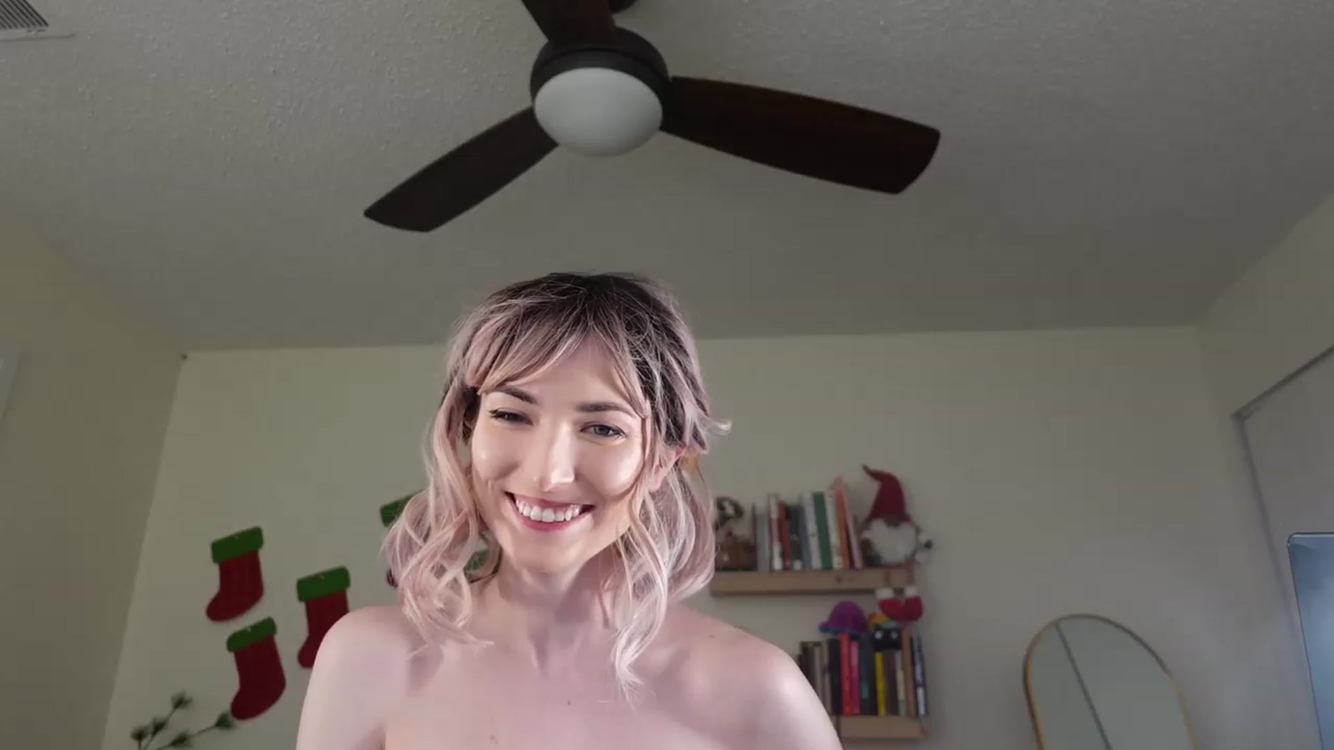 Gallery image thumbnail from Lil_blueberry's myfreecams stream on, 12/11/2023, 24:47 image 9 of 20