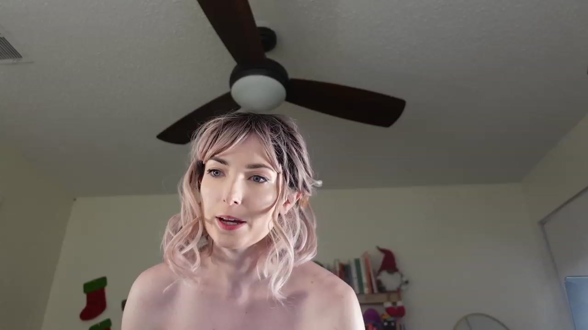 Gallery image thumbnail from Lil_blueberry's myfreecams stream on, 12/11/2023, 24:47 image 12 of 20
