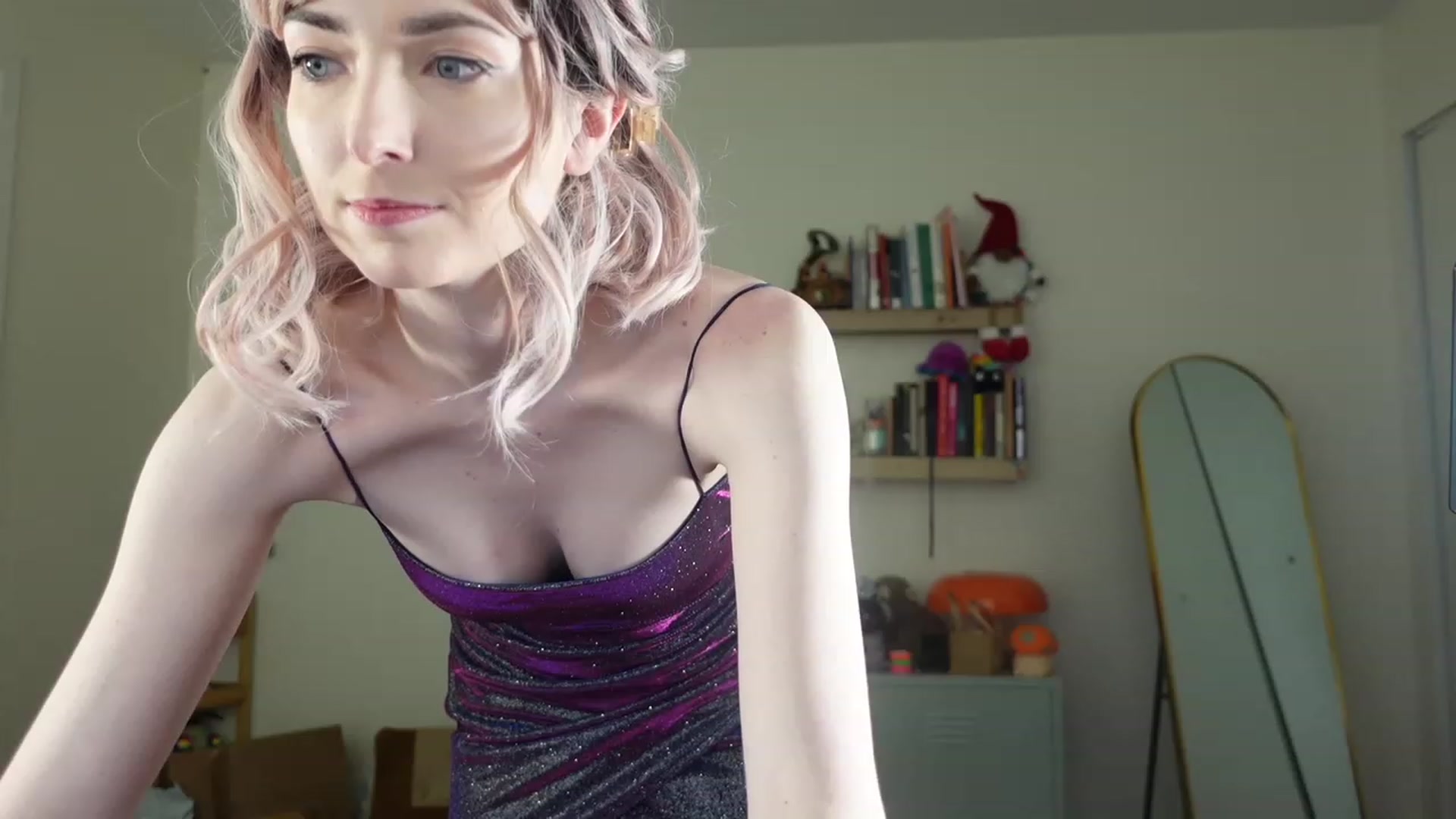 Gallery image thumbnail from Lil_blueberry's myfreecams stream on, 12/11/2023, 24:47 image 7 of 20