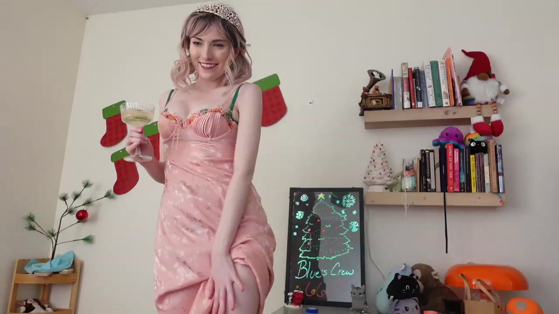 Gallery image thumbnail from Lil_blueberry's myfreecams stream on, 12/11/2023, 02:35 image 18 of 20