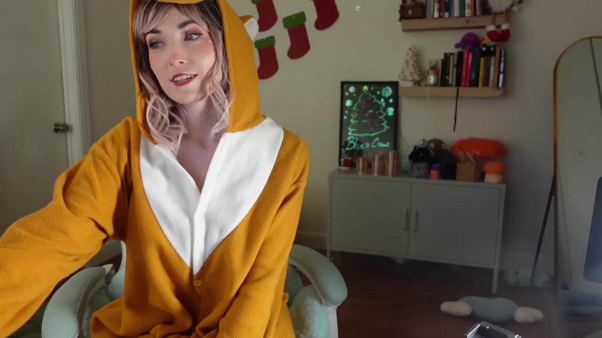 Gallery image thumbnail from Lil_blueberry's myfreecams stream on, 12/13/2023, 04:49 image 2 of 20