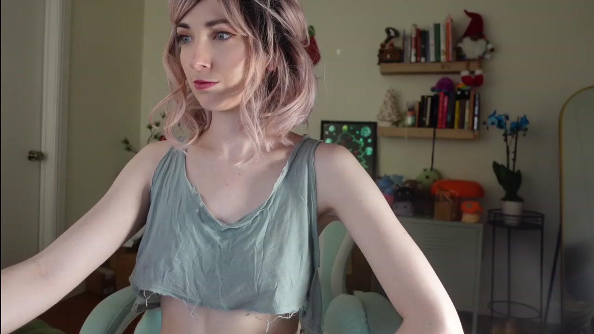Gallery image thumbnail from Lil_blueberry's myfreecams stream on, 12/19/2023, 03:54 image 5 of 20