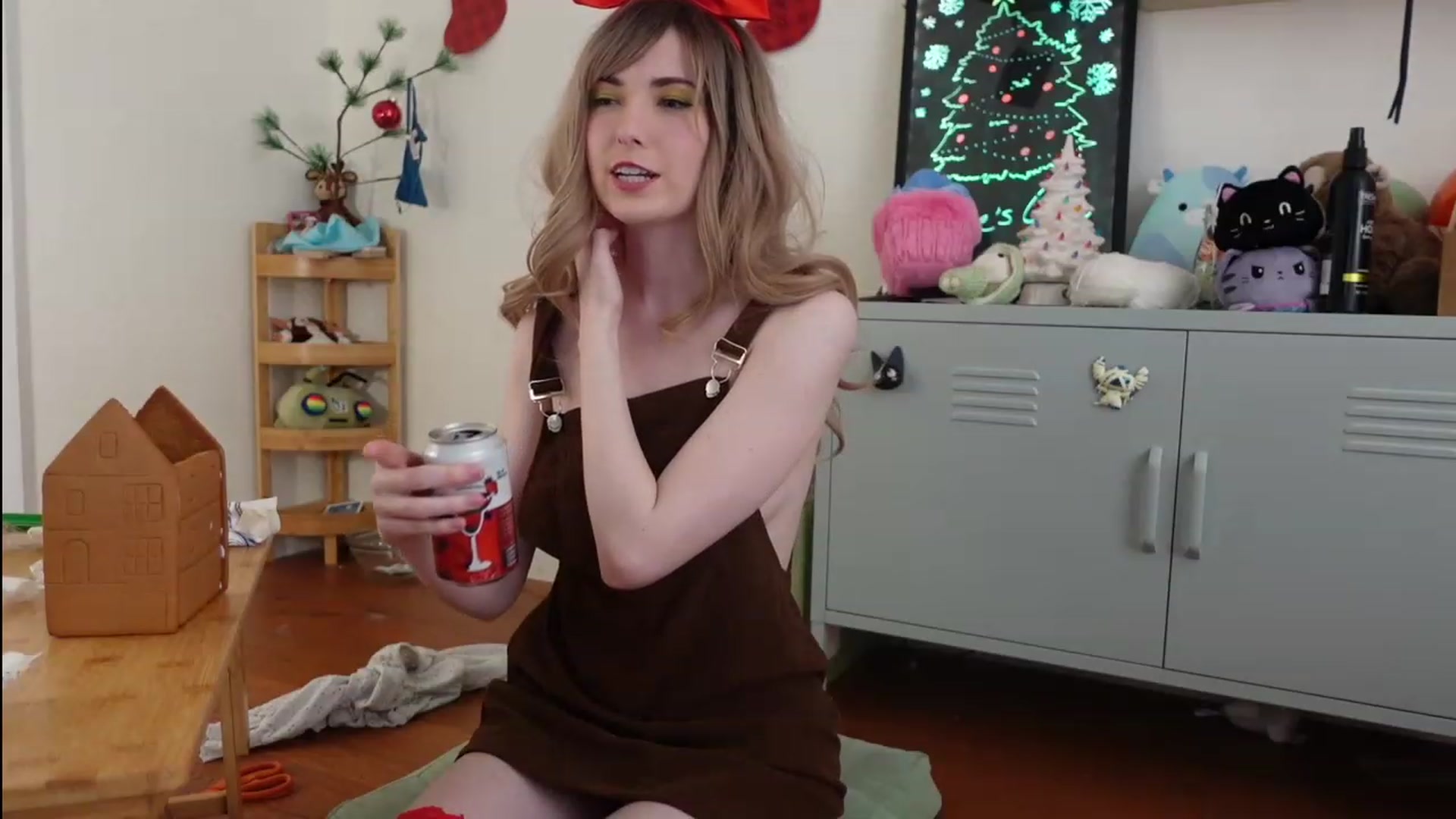 Gallery image thumbnail from Lil_blueberry's myfreecams stream on, 12/28/2023, 03:05 image 13 of 20