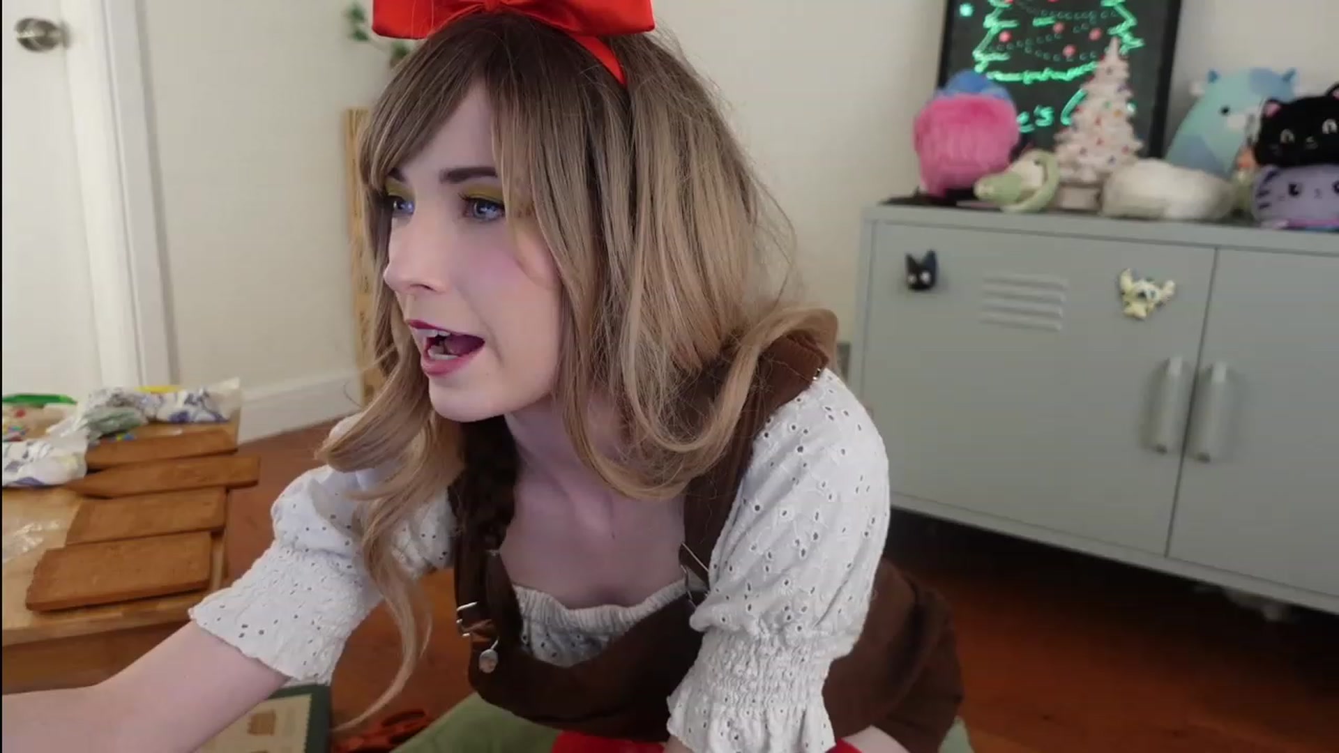 Gallery image thumbnail from Lil_blueberry's myfreecams stream on, 12/28/2023, 03:05 image 4 of 20