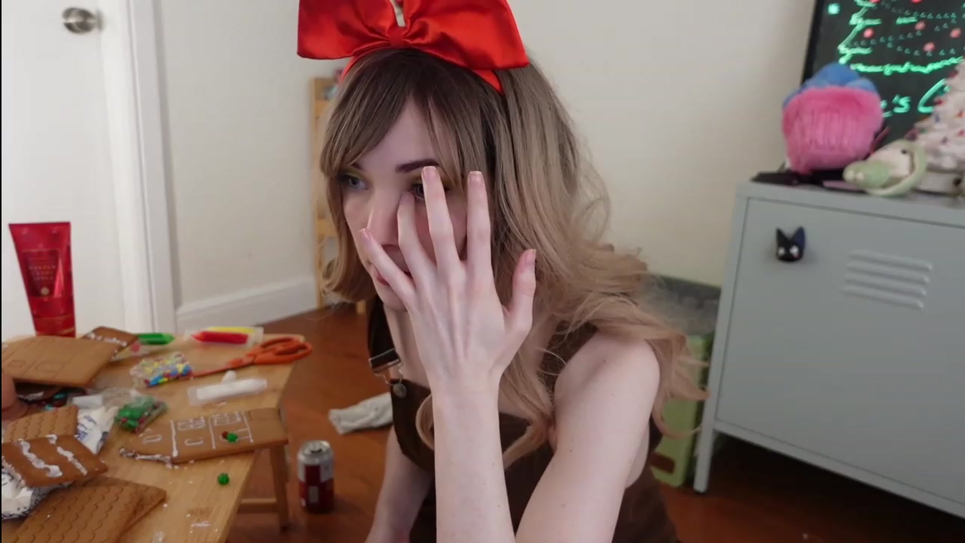 Gallery image thumbnail from Lil_blueberry's myfreecams stream on, 12/28/2023, 06:00 image 5 of 20