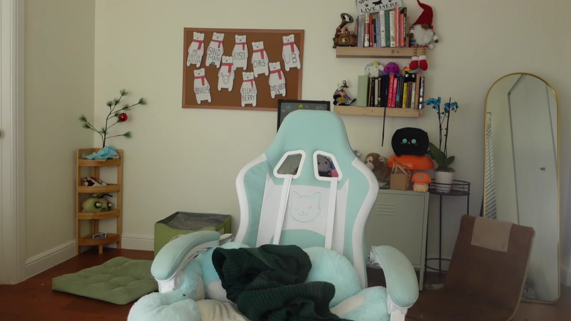 Gallery image thumbnail from Lil_blueberry's myfreecams stream on, 01/11/2024, 02:42 image 4 of 20