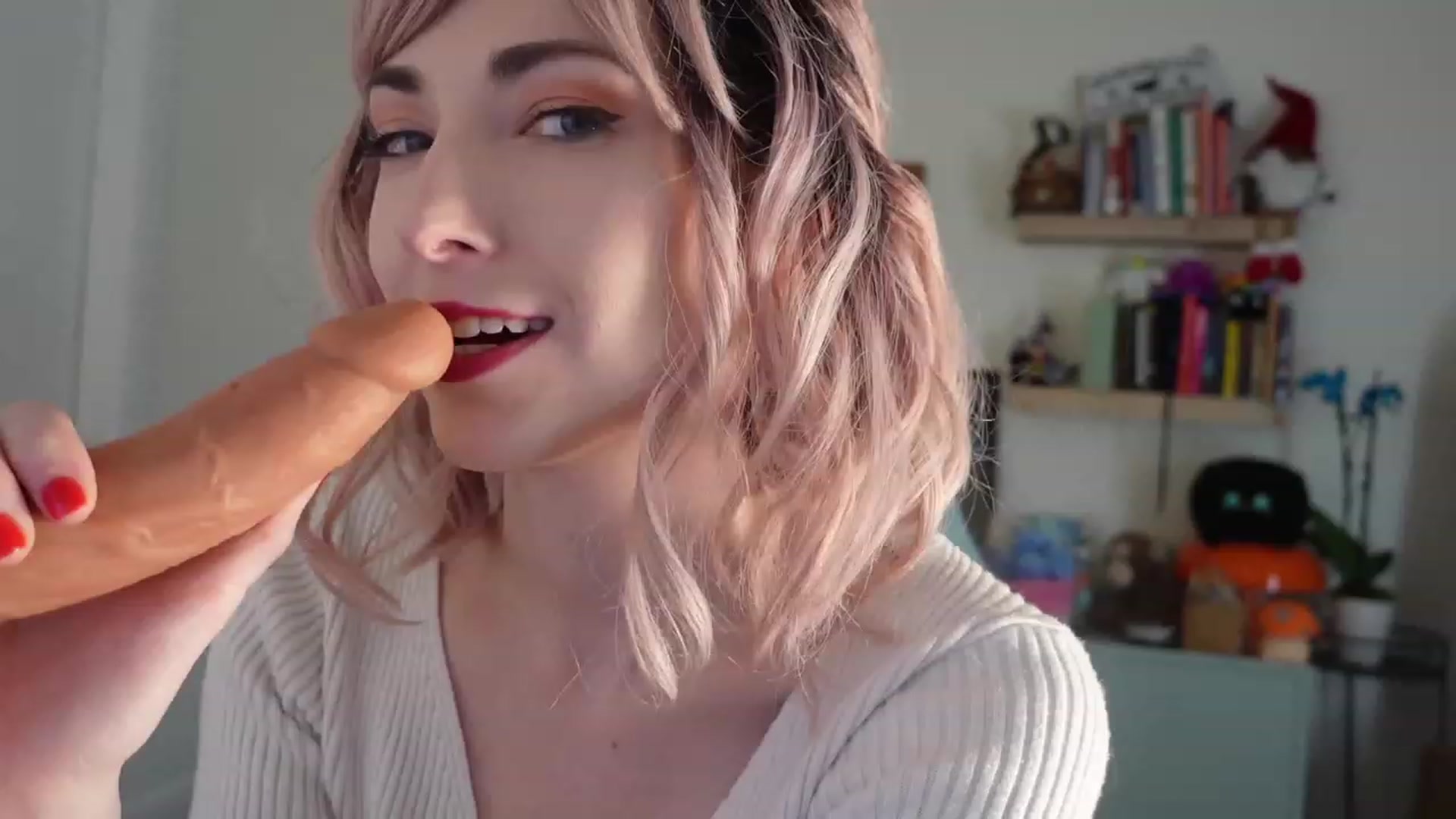 Gallery image thumbnail from Lil_blueberry's myfreecams stream on, 01/11/2024, 19:55 image 13 of 20