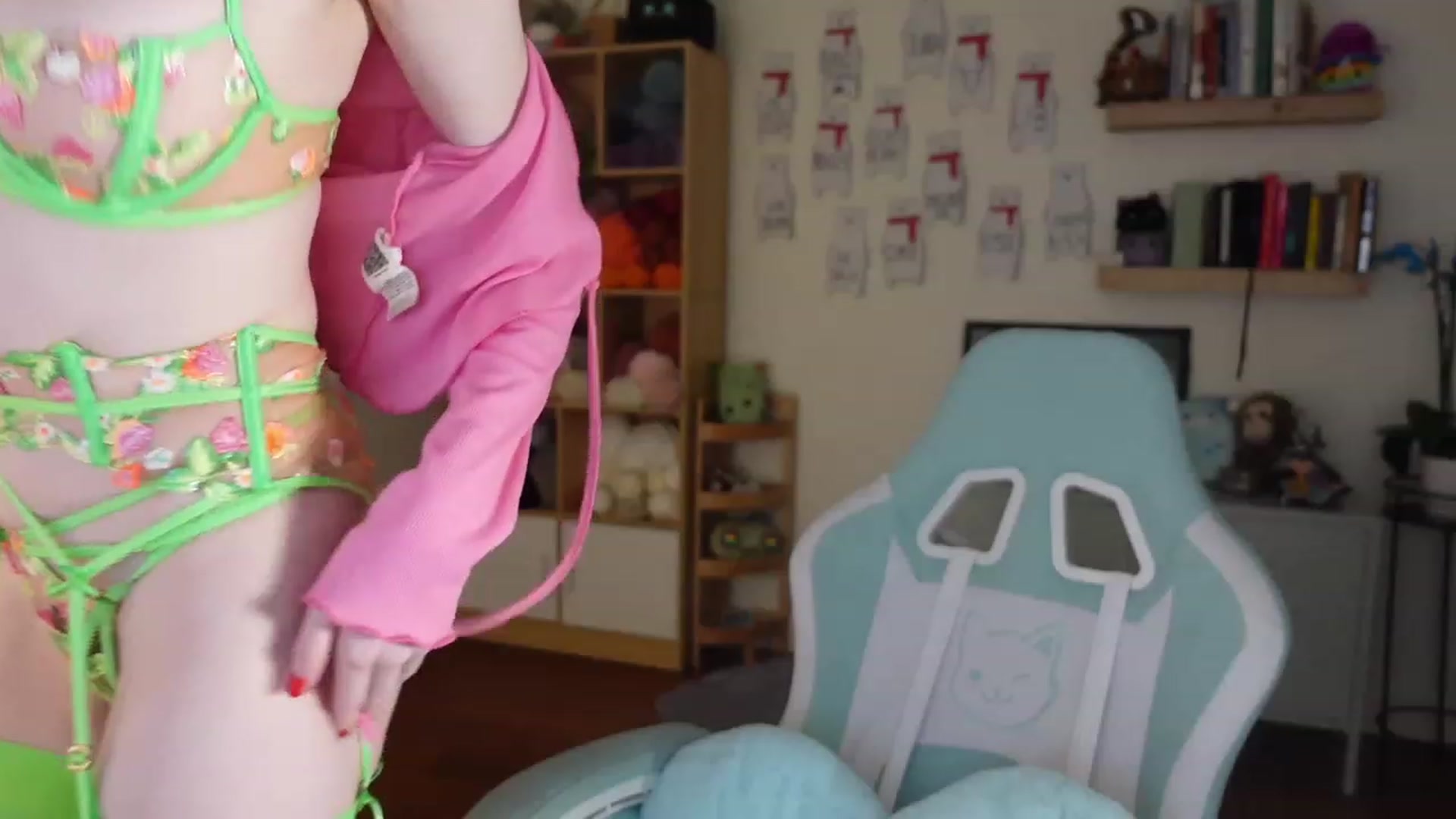 Gallery image thumbnail from Lil_blueberry's myfreecams stream on, 01/16/2024, 03:44 image 12 of 20