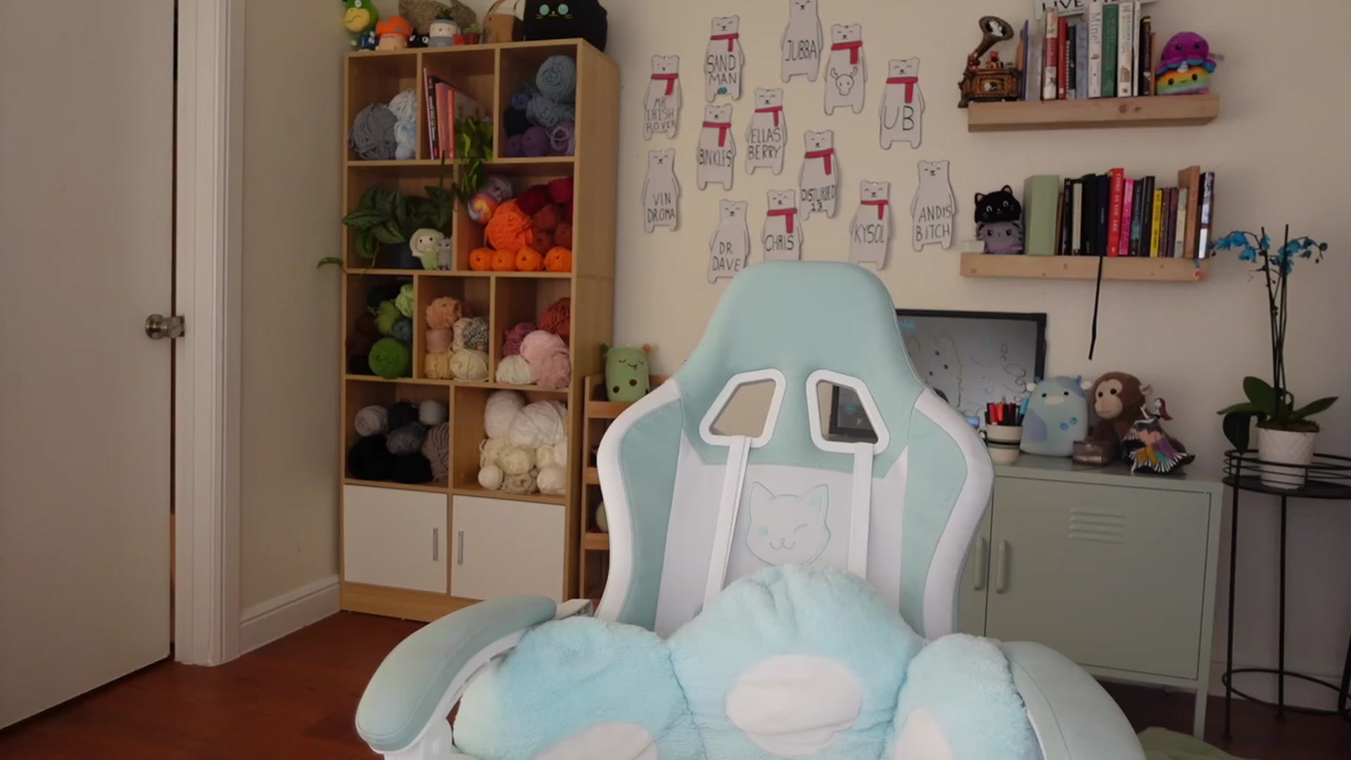 Gallery image thumbnail from Lil_blueberry's myfreecams stream on, 01/17/2024, 04:01 image 11 of 20
