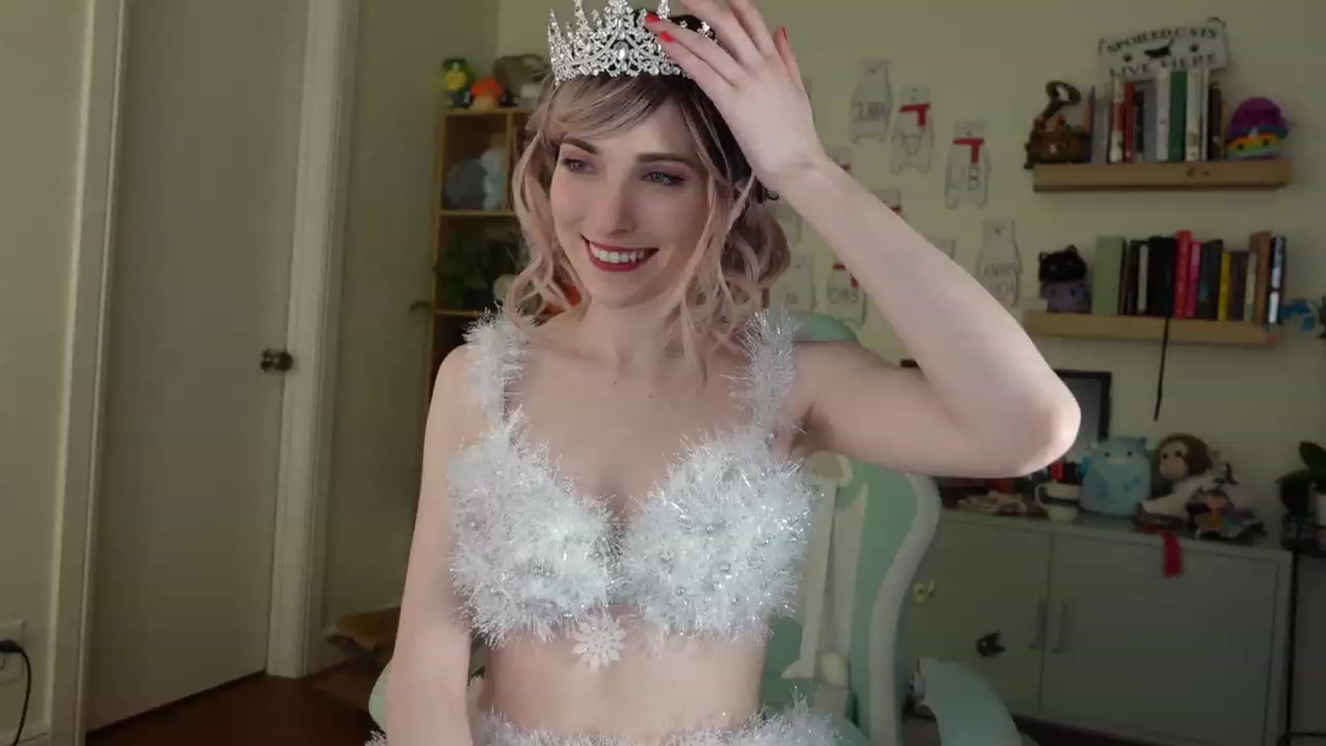 Gallery image thumbnail from Lil_blueberry's myfreecams stream on, 01/19/2024, 04:21 image 7 of 20