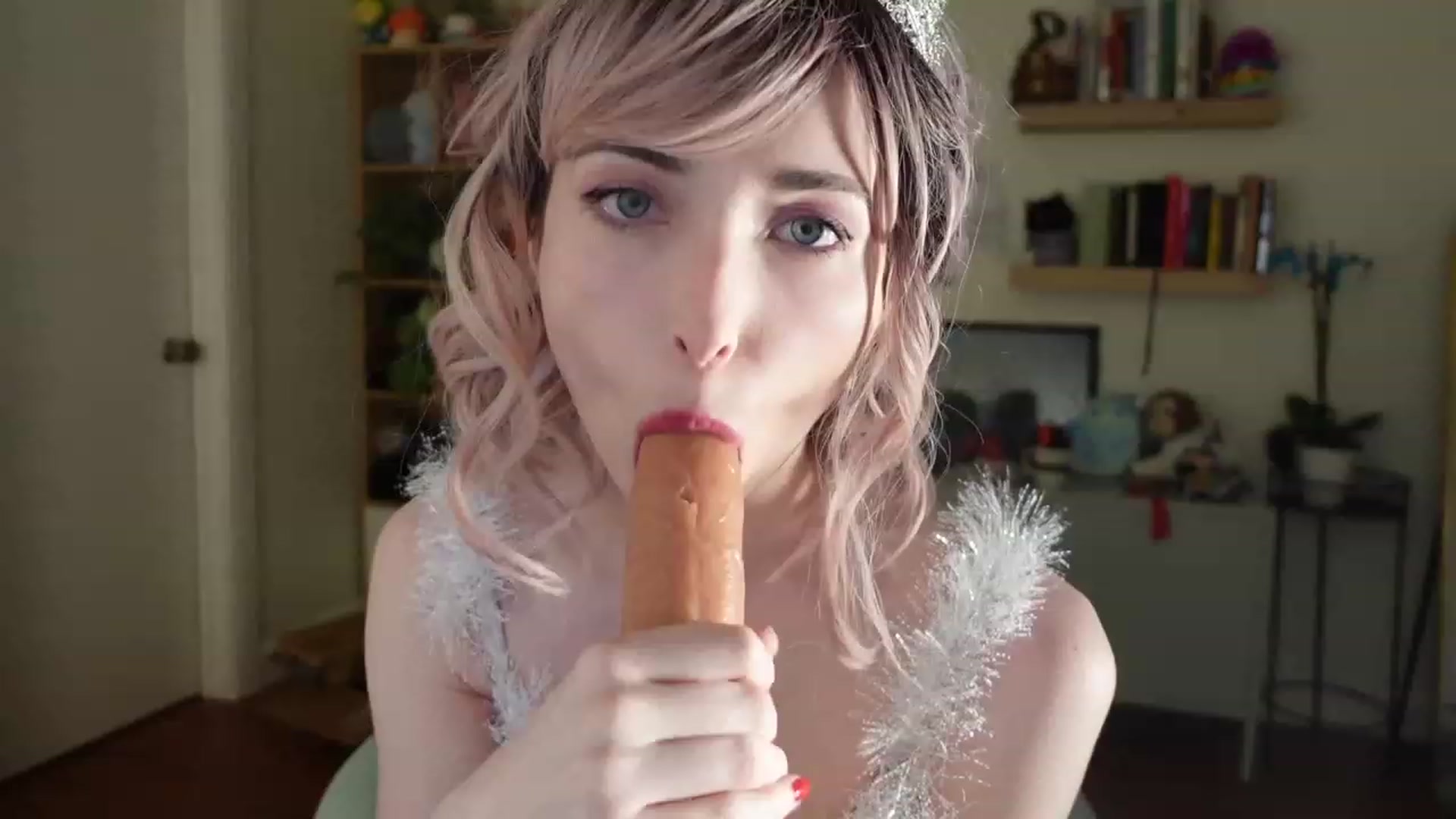 Gallery image thumbnail from Lil_blueberry's myfreecams stream on, 01/19/2024, 04:51 image 9 of 20